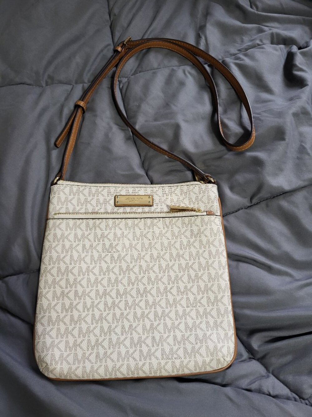 Michael Kors Signature MK Crossbody Bag Vanilla Cream Tan Trim Gold Hardware